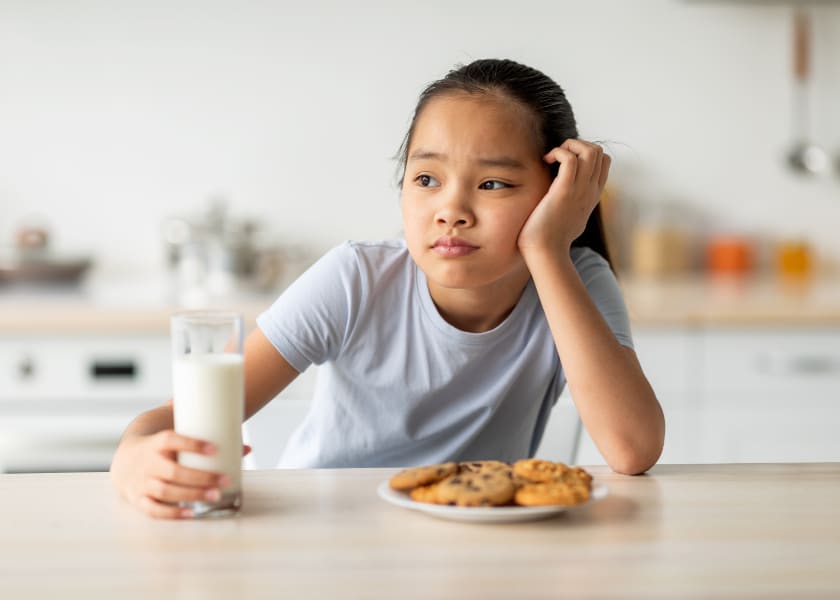 fille triste petit dejeuner julie magazine