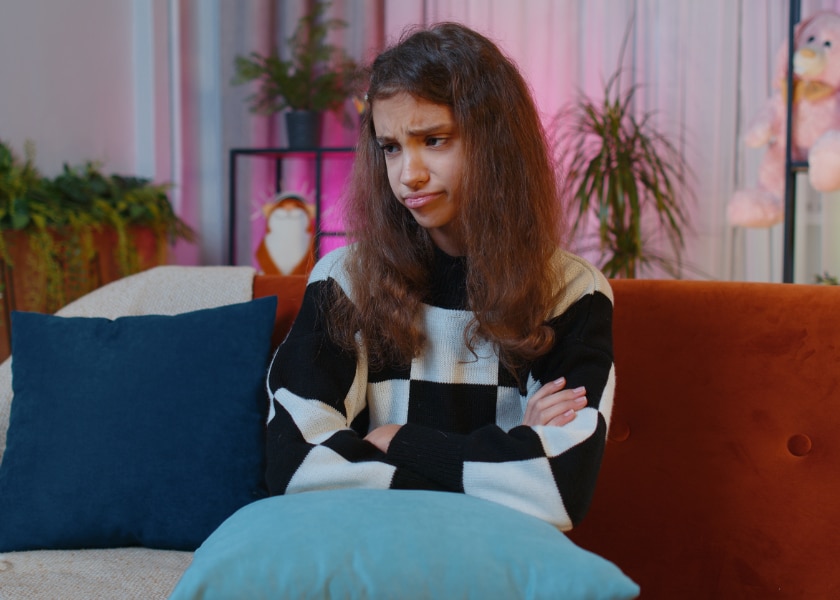 déménagement fille triste julie magazine