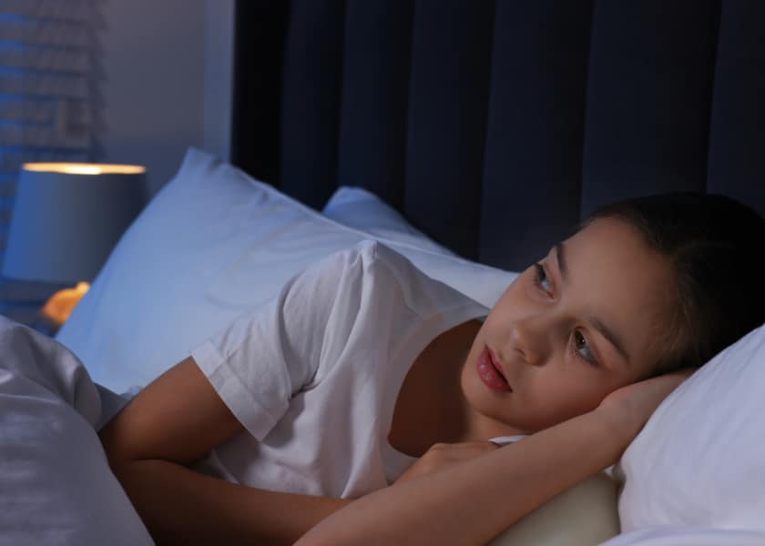 fille nuit lit sommeil chambre julie magazine
